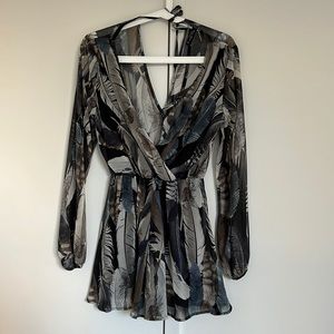 Cute Patterned Flowy Brown/Gray Romper Size Small